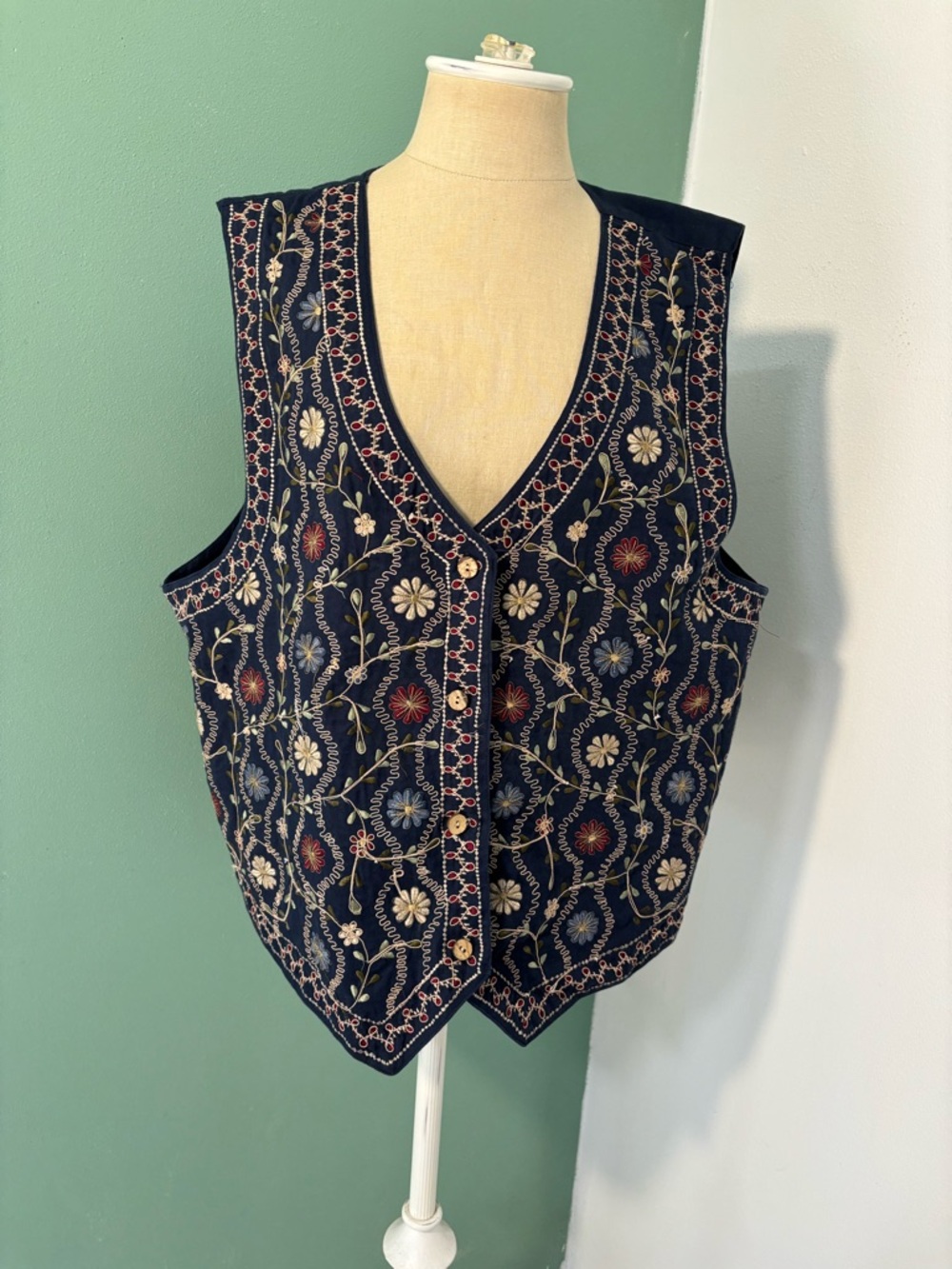 Vintage Embroidered Floral Navy Button-Front Vest